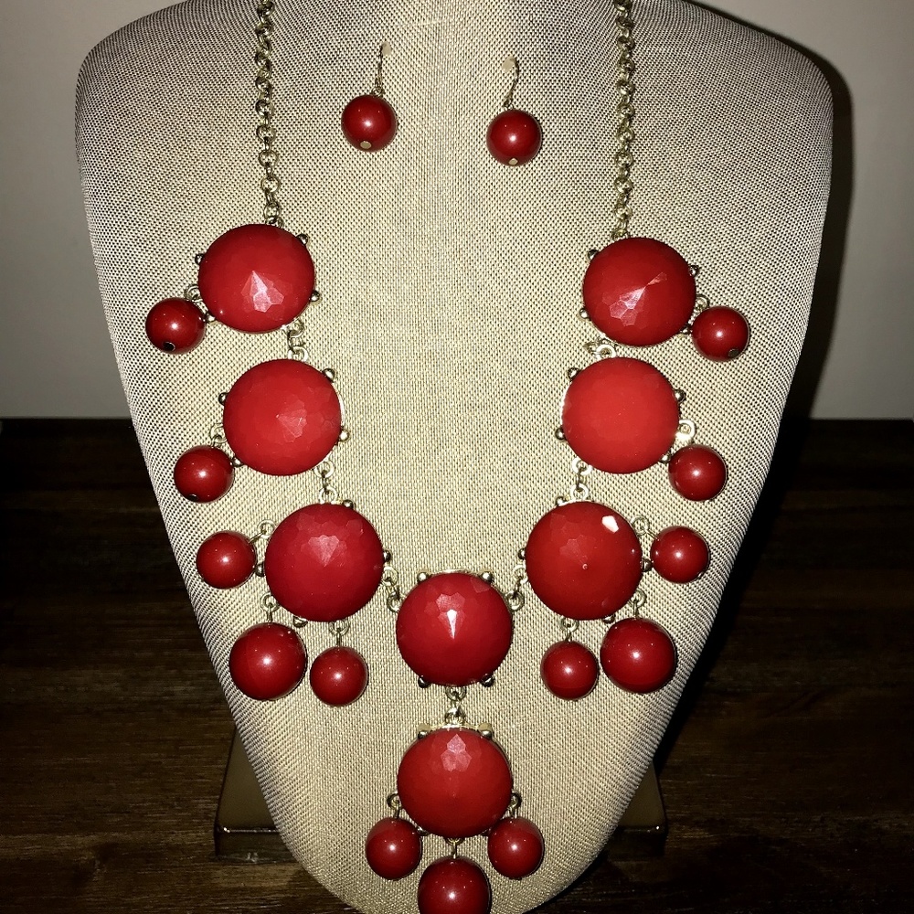 Red chunky necklace and earring set
